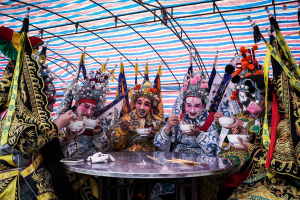 Ancient Rituals, Fading Echoes: Chinese Photographer Chris Yan Documents the Fragile Survival of Shehuo Traditions in Northwest China