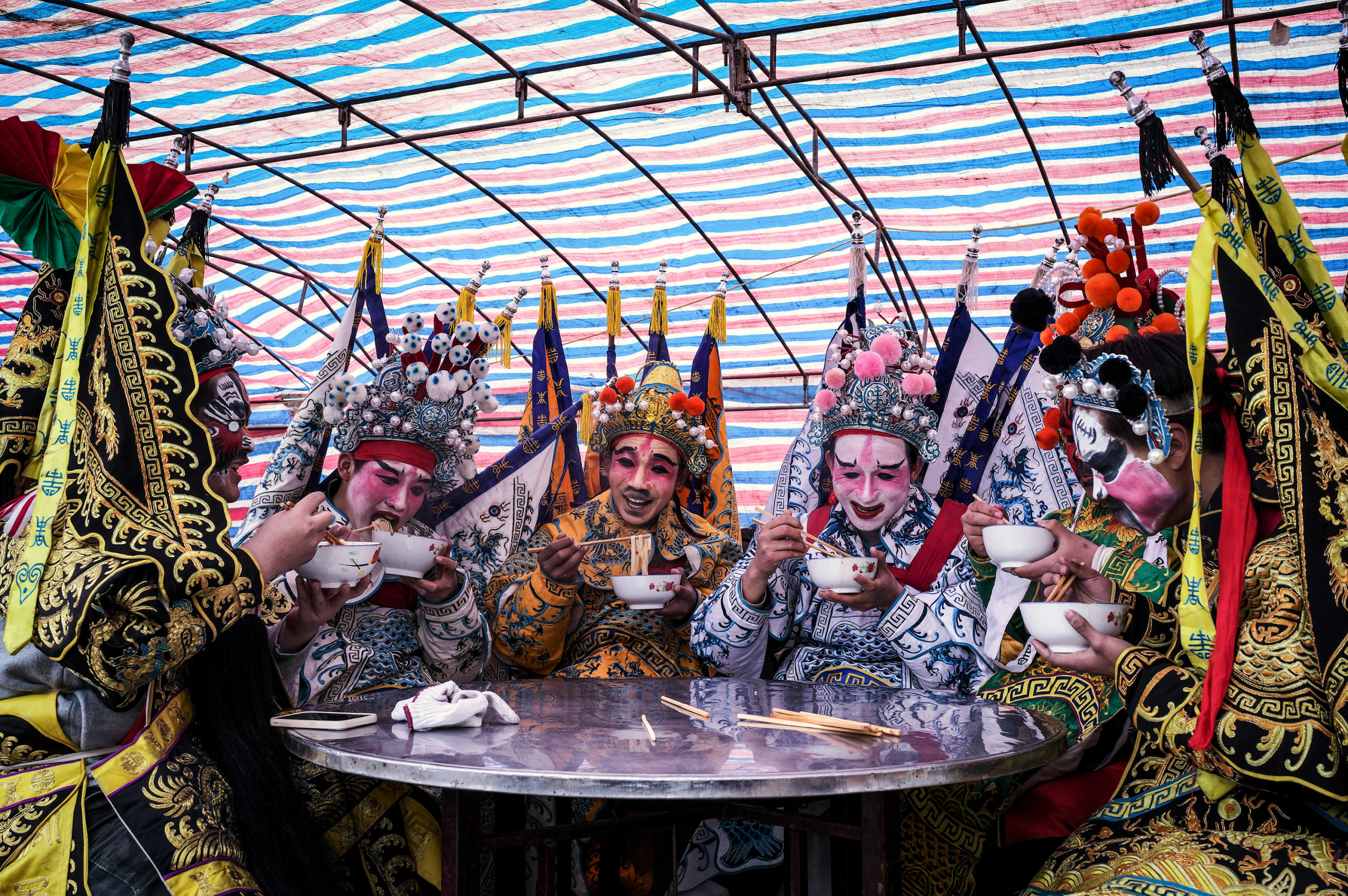 Ancient Rituals, Fading Echoes: Chinese Photographer Chris Yan Documents the Fragile Survival of Shehuo Traditions in Northwest China